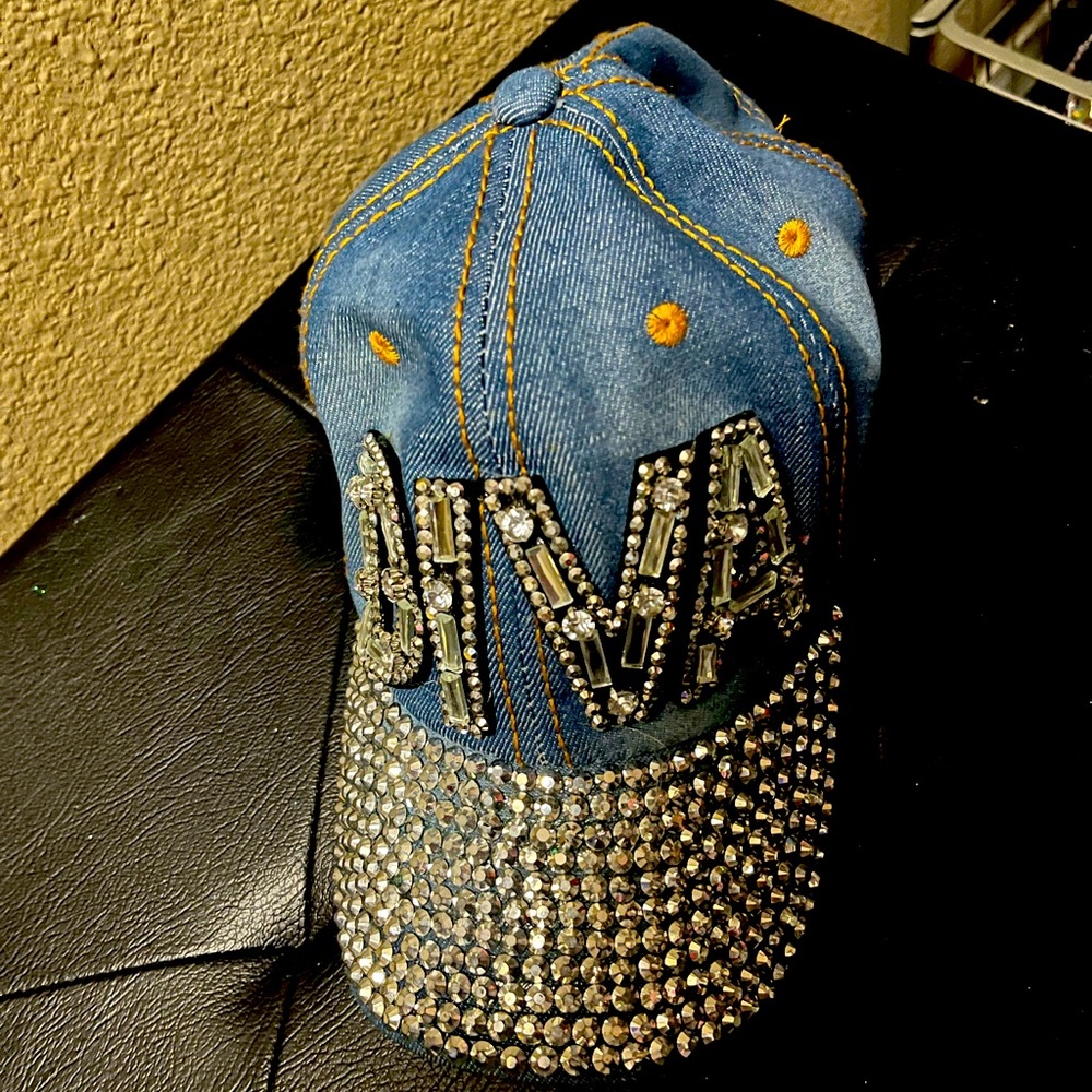 Diva Hat - image 1
